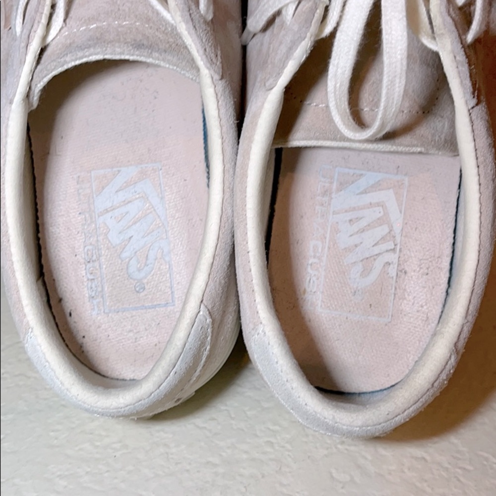 Vans - Picture 4 of 4